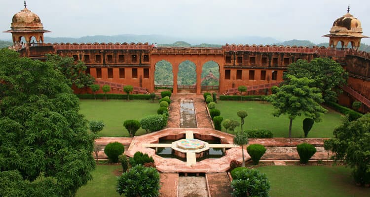 Jaigadh Fort